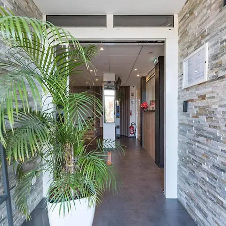 Lapeyronie 2* Montpellier