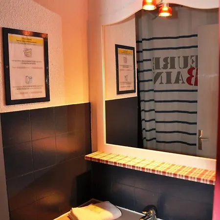Otel Lapeyronie 2*