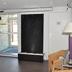 Lapeyronie Отель 2*