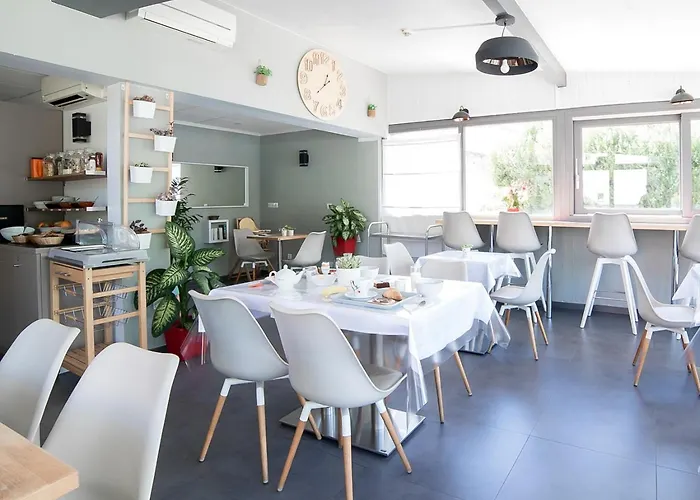 Lapeyronie Отель