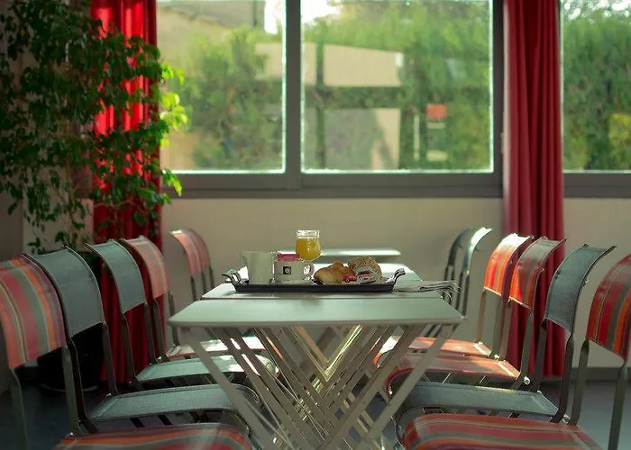 Lapeyronie Отель