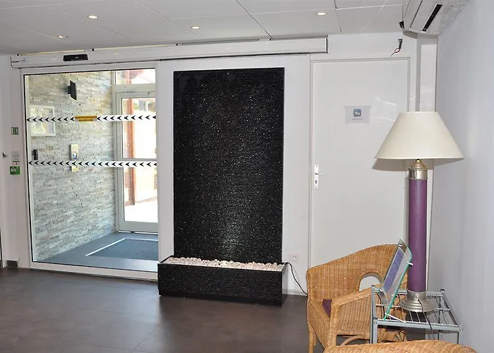 Lapeyronie Otel 2*