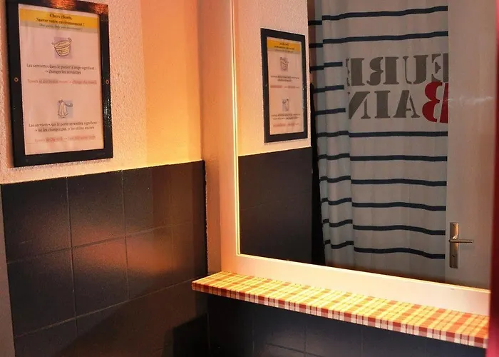 Otel Lapeyronie 2*